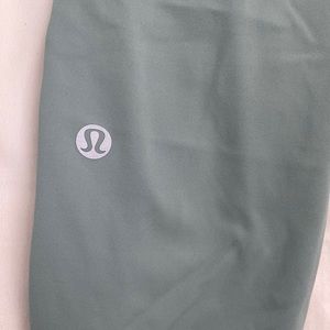 Lululemon leggings size 4 23”